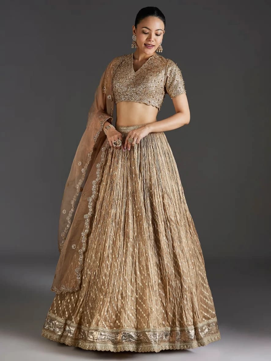 Gold Shine With Regal Charm