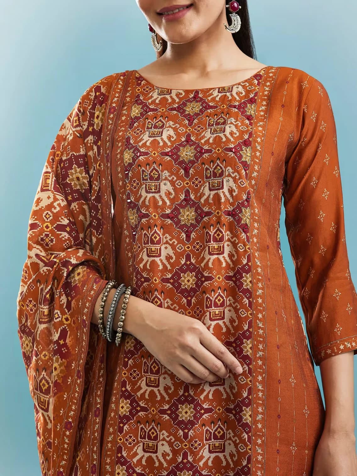Orange Printed Kurta Set With Mirror And Zari Work